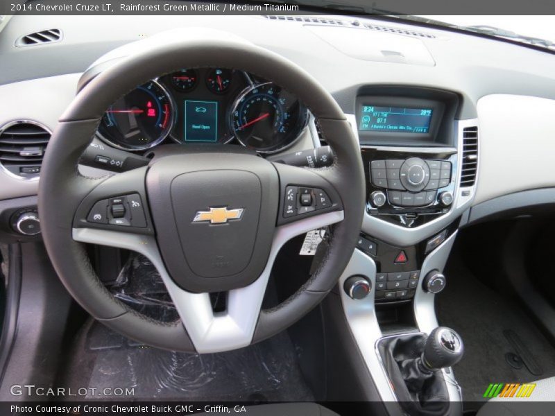 Dashboard of 2014 Cruze LT