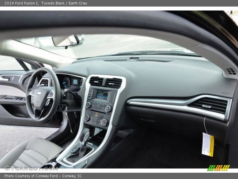 Tuxedo Black / Earth Gray 2014 Ford Fusion S
