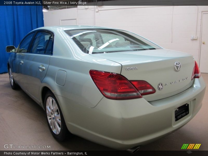 Silver Pine Mica / Ivory Beige 2008 Toyota Avalon XLS