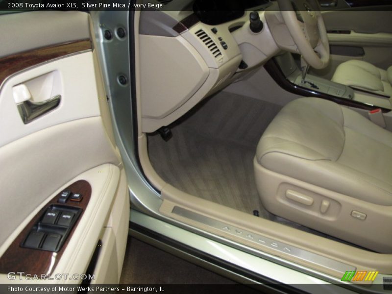Silver Pine Mica / Ivory Beige 2008 Toyota Avalon XLS