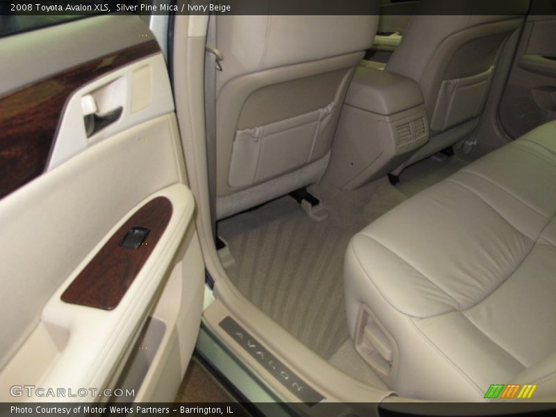 Silver Pine Mica / Ivory Beige 2008 Toyota Avalon XLS