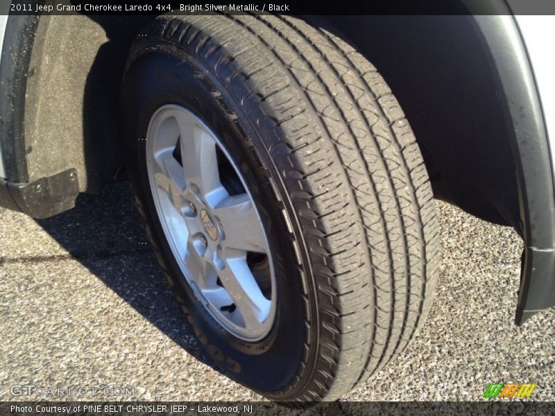 Bright Silver Metallic / Black 2011 Jeep Grand Cherokee Laredo 4x4