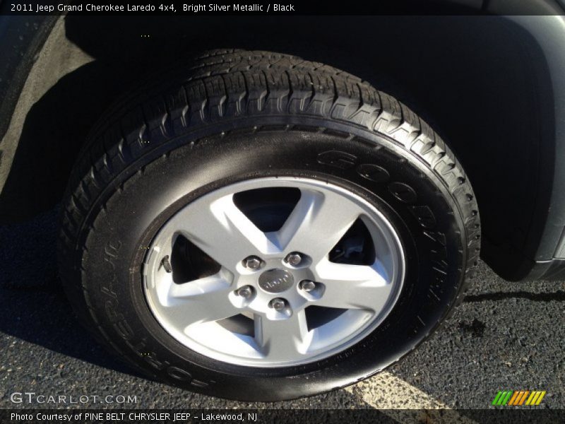 Bright Silver Metallic / Black 2011 Jeep Grand Cherokee Laredo 4x4