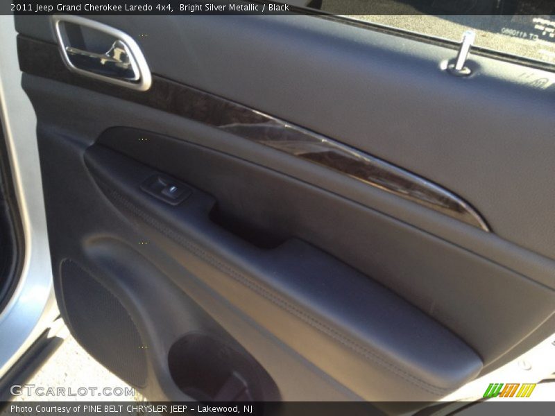 Bright Silver Metallic / Black 2011 Jeep Grand Cherokee Laredo 4x4