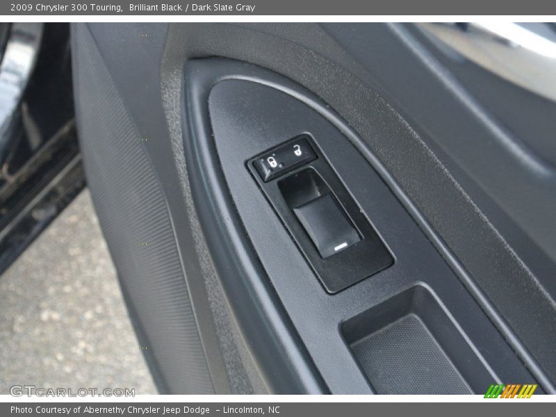 Brilliant Black / Dark Slate Gray 2009 Chrysler 300 Touring
