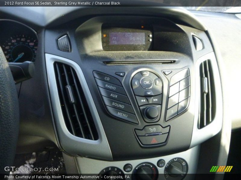 Sterling Grey Metallic / Charcoal Black 2012 Ford Focus SE Sedan