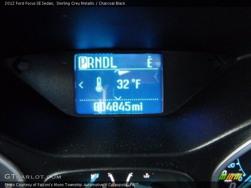 Sterling Grey Metallic / Charcoal Black 2012 Ford Focus SE Sedan