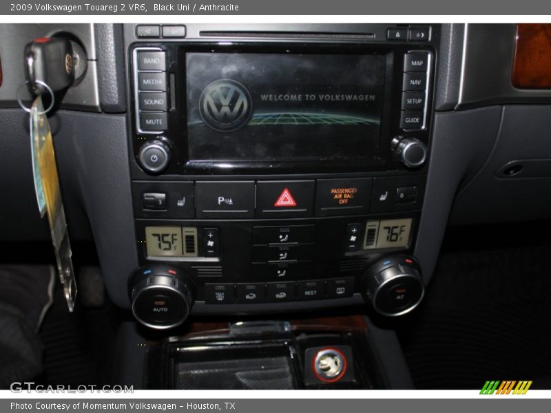 Black Uni / Anthracite 2009 Volkswagen Touareg 2 VR6