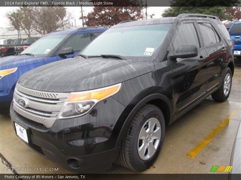Tuxedo Black / Medium Light Stone 2014 Ford Explorer FWD