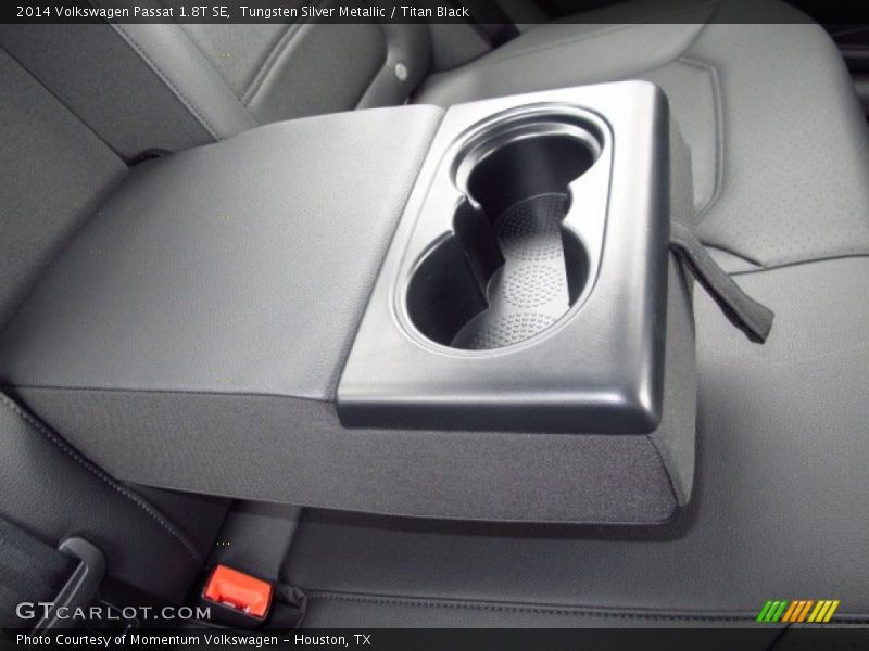 Tungsten Silver Metallic / Titan Black 2014 Volkswagen Passat 1.8T SE