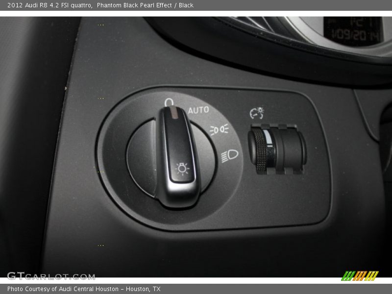 Phantom Black Pearl Effect / Black 2012 Audi R8 4.2 FSI quattro