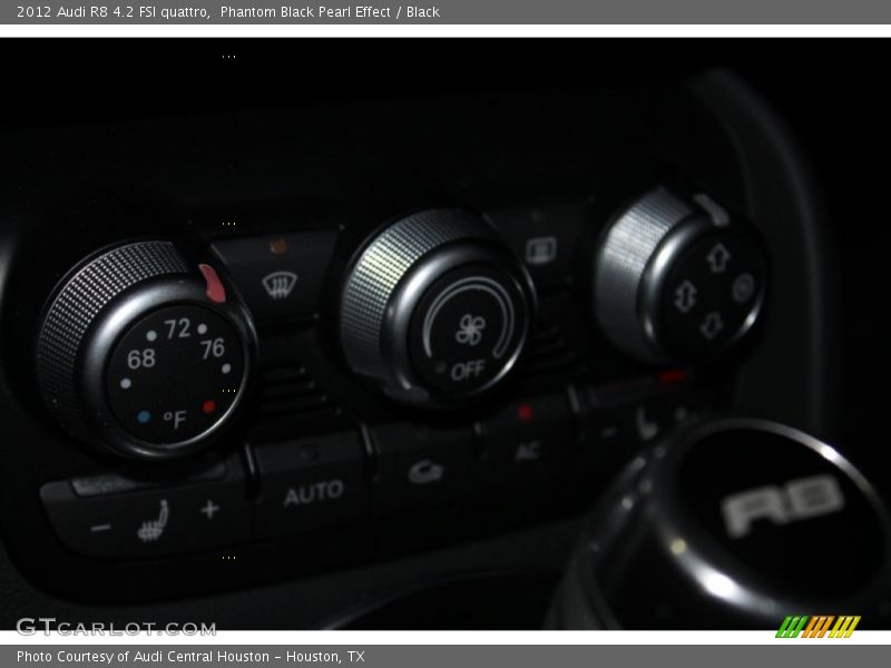 Phantom Black Pearl Effect / Black 2012 Audi R8 4.2 FSI quattro