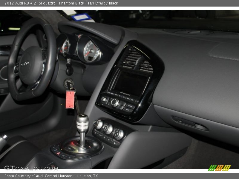 Phantom Black Pearl Effect / Black 2012 Audi R8 4.2 FSI quattro
