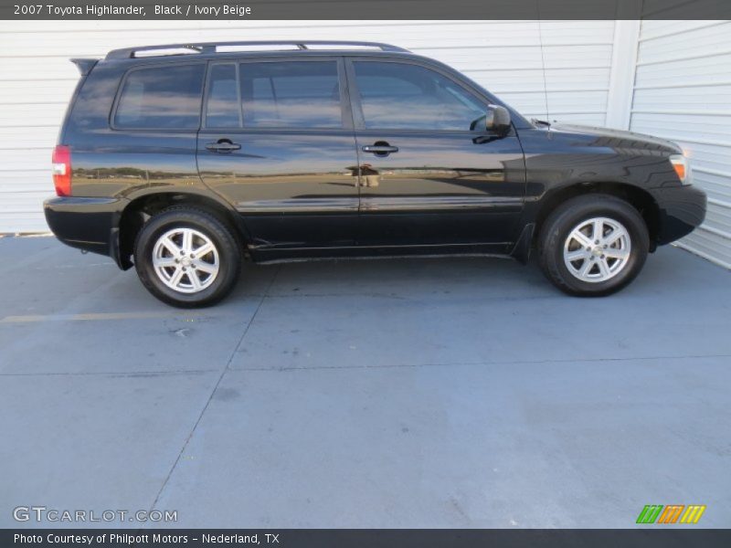 Black / Ivory Beige 2007 Toyota Highlander