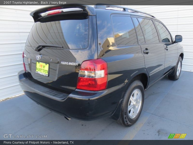 Black / Ivory Beige 2007 Toyota Highlander