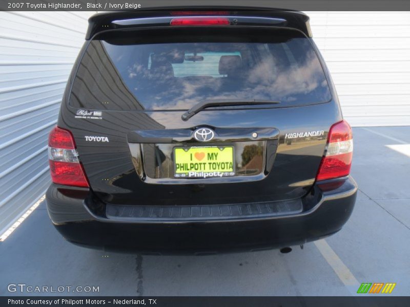 Black / Ivory Beige 2007 Toyota Highlander