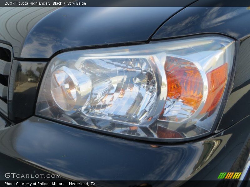 Black / Ivory Beige 2007 Toyota Highlander