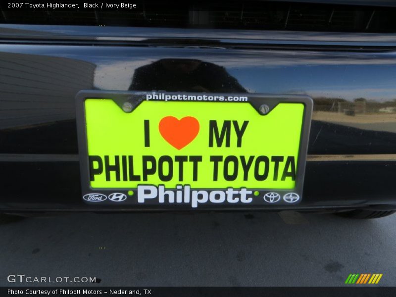 Black / Ivory Beige 2007 Toyota Highlander