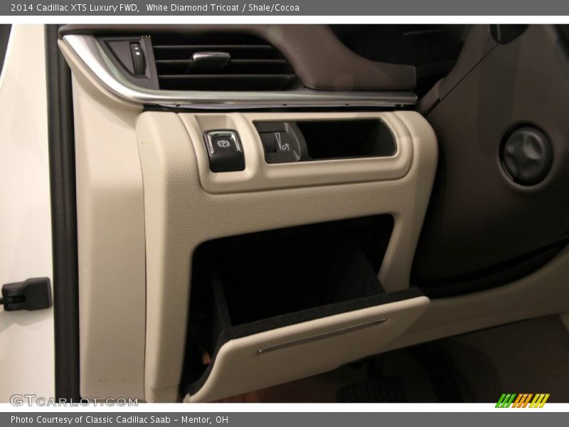 White Diamond Tricoat / Shale/Cocoa 2014 Cadillac XTS Luxury FWD