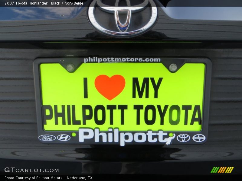 Black / Ivory Beige 2007 Toyota Highlander