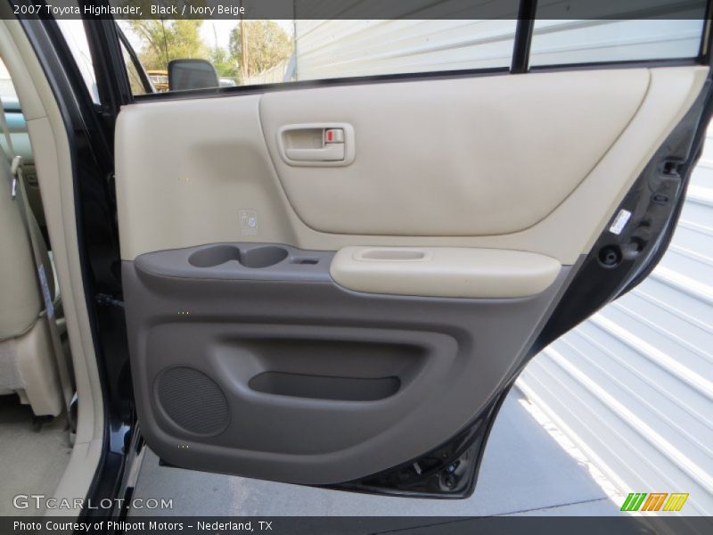 Black / Ivory Beige 2007 Toyota Highlander