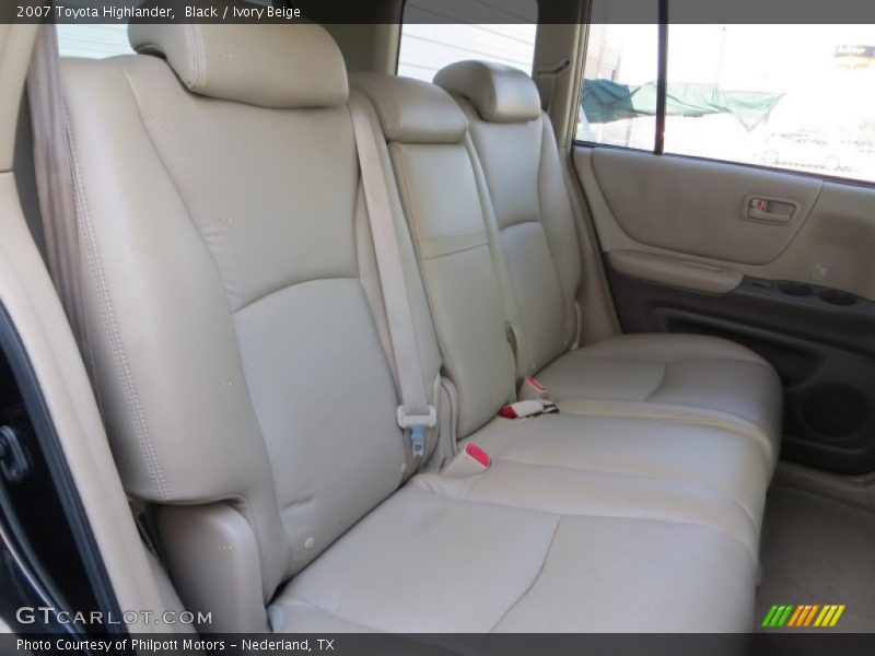 Black / Ivory Beige 2007 Toyota Highlander
