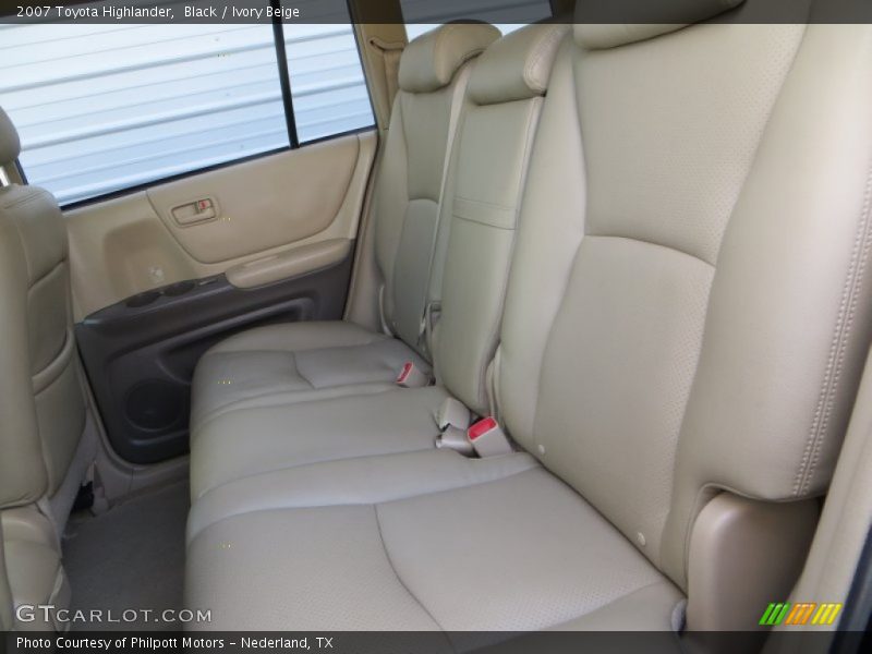 Black / Ivory Beige 2007 Toyota Highlander