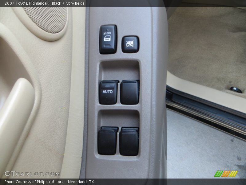 Black / Ivory Beige 2007 Toyota Highlander