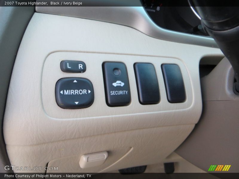 Black / Ivory Beige 2007 Toyota Highlander