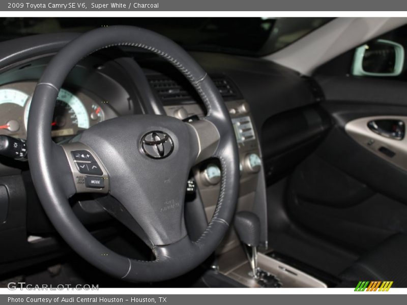 Super White / Charcoal 2009 Toyota Camry SE V6