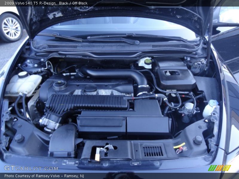 2009 S40 T5 R-Design Engine - 2.4 Liter DOHC 20 Valve CVVT Inline 5 Cylinder