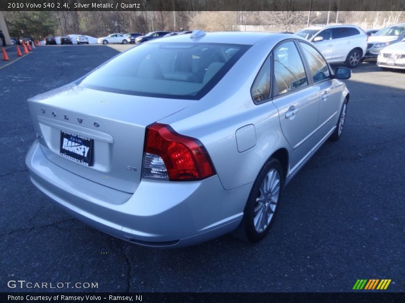 Silver Metallic / Quartz 2010 Volvo S40 2.4i