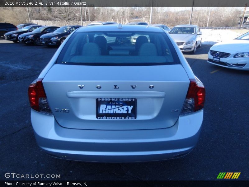 Silver Metallic / Quartz 2010 Volvo S40 2.4i
