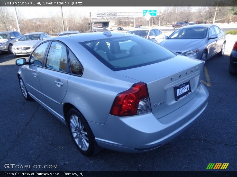 Silver Metallic / Quartz 2010 Volvo S40 2.4i
