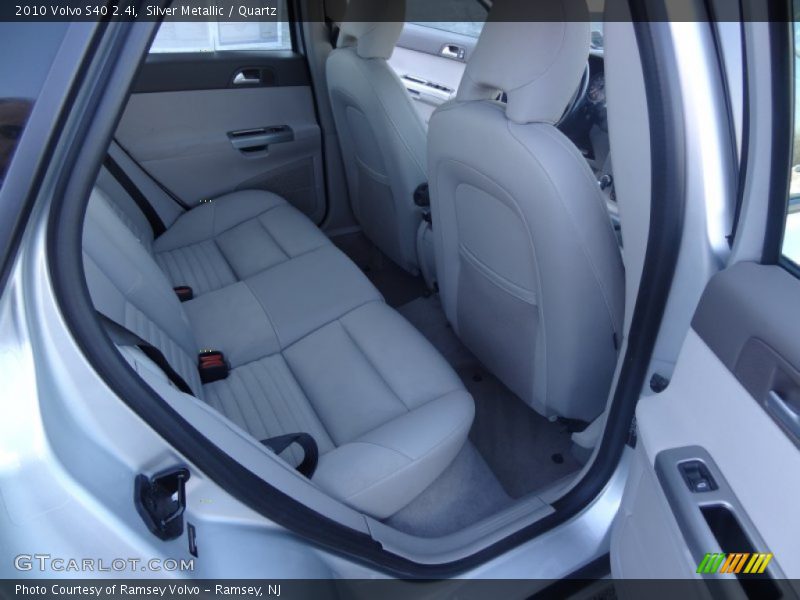 Silver Metallic / Quartz 2010 Volvo S40 2.4i