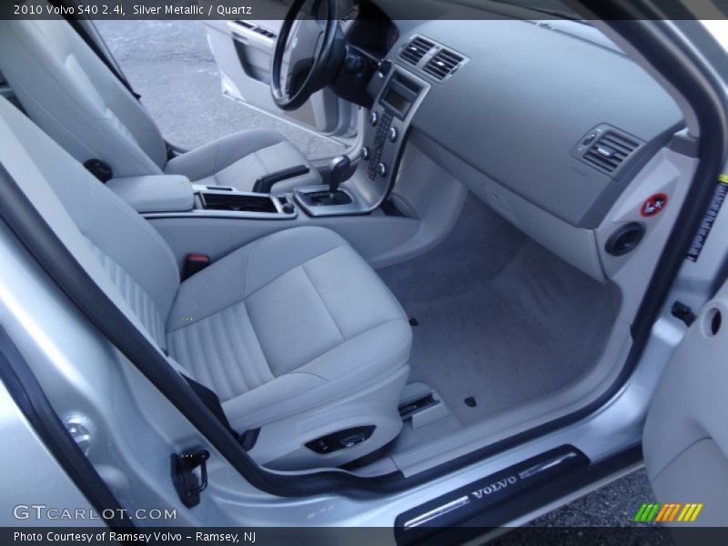 Silver Metallic / Quartz 2010 Volvo S40 2.4i
