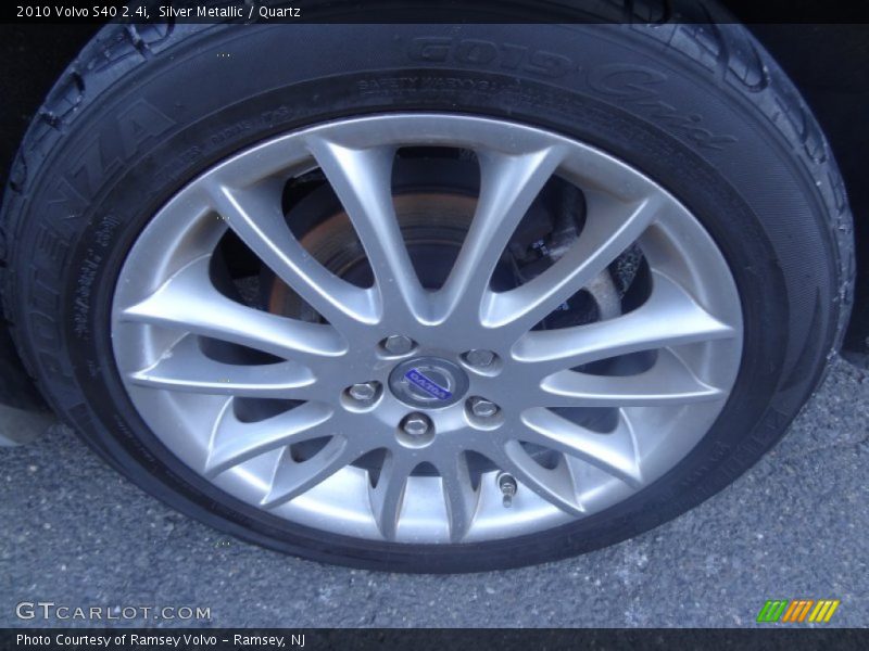  2010 S40 2.4i Wheel