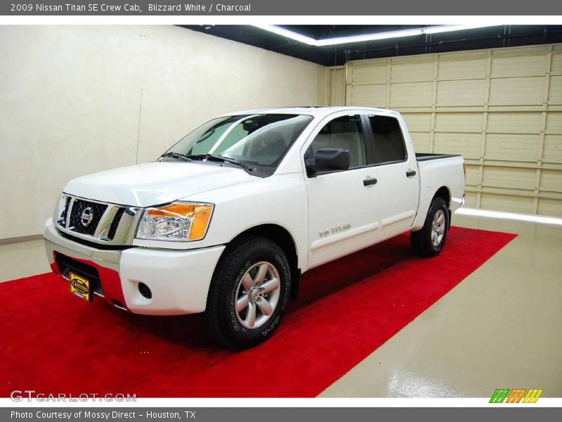 Blizzard White / Charcoal 2009 Nissan Titan SE Crew Cab