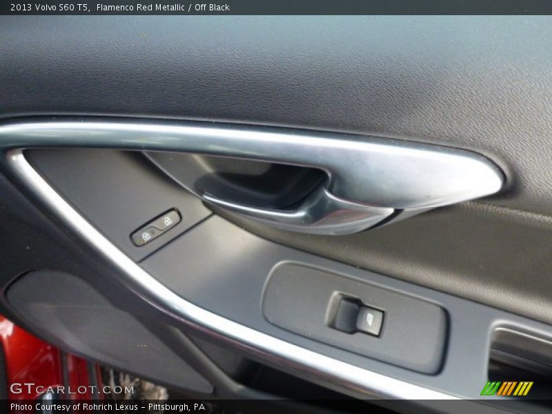 Flamenco Red Metallic / Off Black 2013 Volvo S60 T5