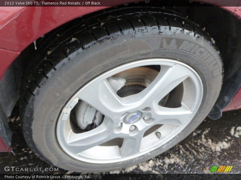 Flamenco Red Metallic / Off Black 2013 Volvo S60 T5