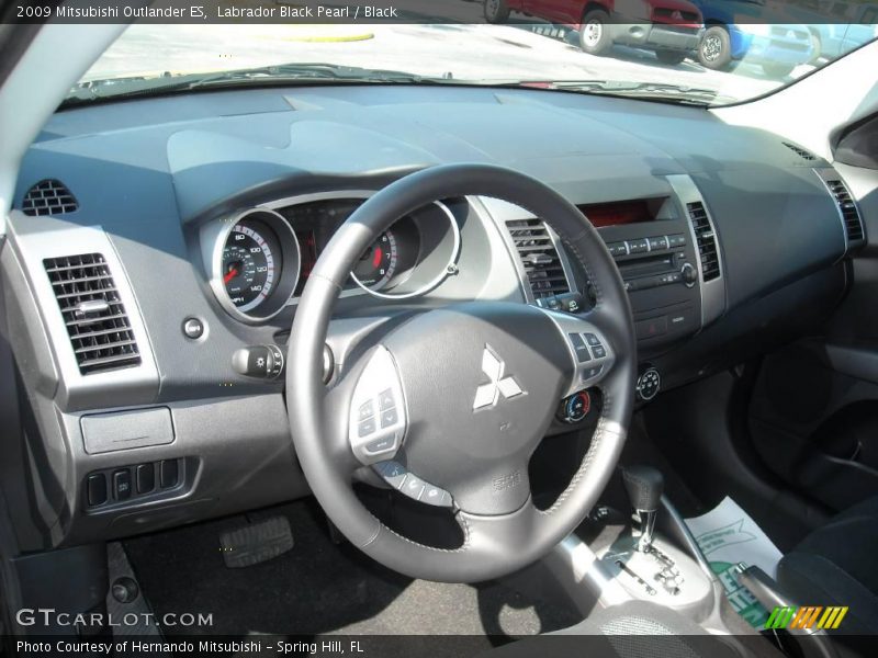 Labrador Black Pearl / Black 2009 Mitsubishi Outlander ES