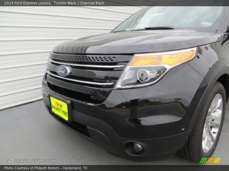 Tuxedo Black / Charcoal Black 2014 Ford Explorer Limited