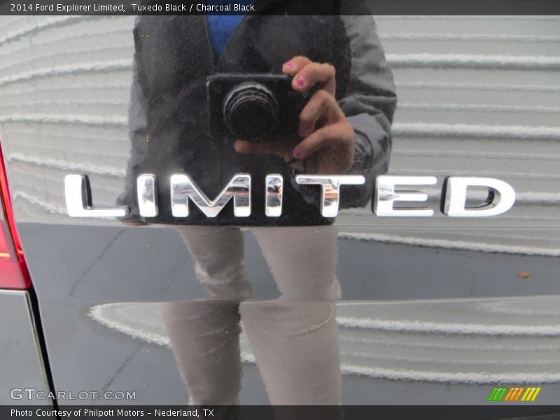 Tuxedo Black / Charcoal Black 2014 Ford Explorer Limited