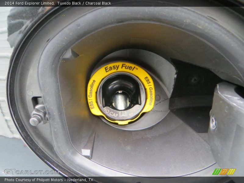 Tuxedo Black / Charcoal Black 2014 Ford Explorer Limited
