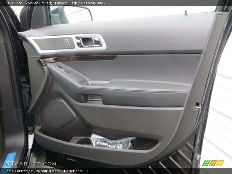 Tuxedo Black / Charcoal Black 2014 Ford Explorer Limited