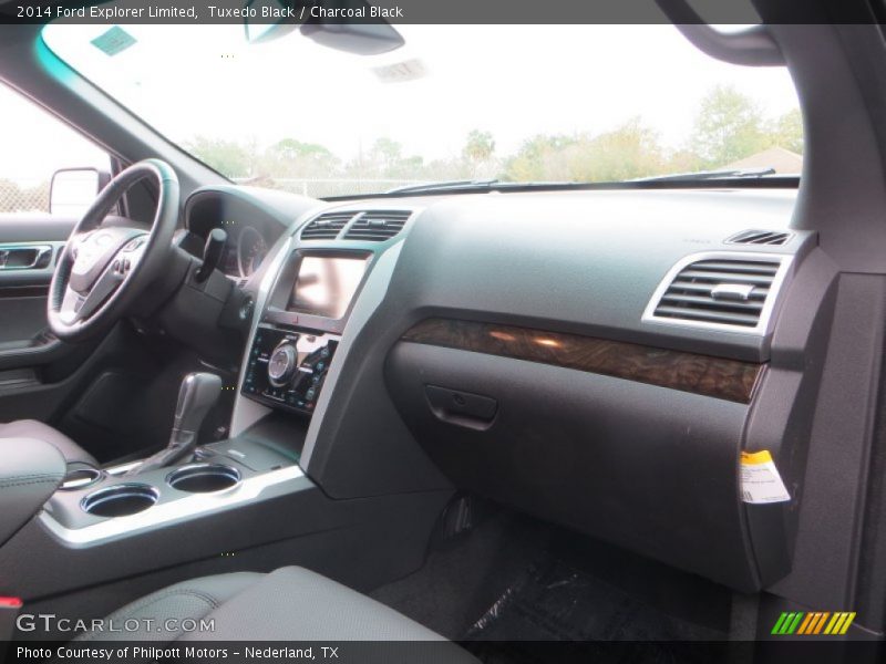 Tuxedo Black / Charcoal Black 2014 Ford Explorer Limited