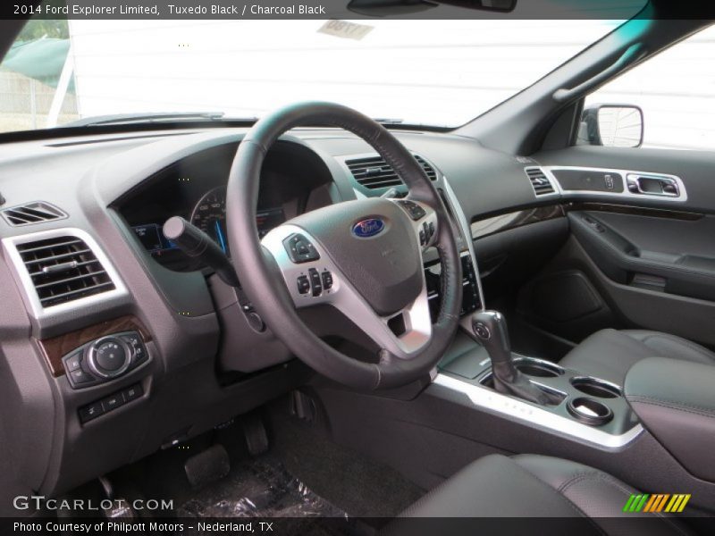 Tuxedo Black / Charcoal Black 2014 Ford Explorer Limited