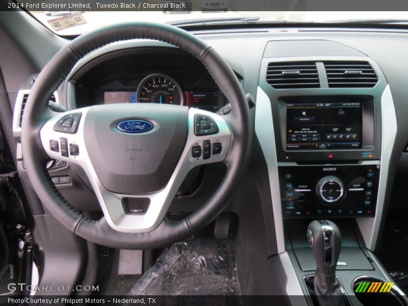 Tuxedo Black / Charcoal Black 2014 Ford Explorer Limited