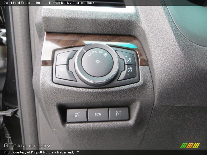 Tuxedo Black / Charcoal Black 2014 Ford Explorer Limited