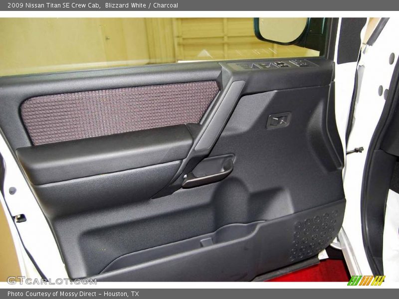 Blizzard White / Charcoal 2009 Nissan Titan SE Crew Cab
